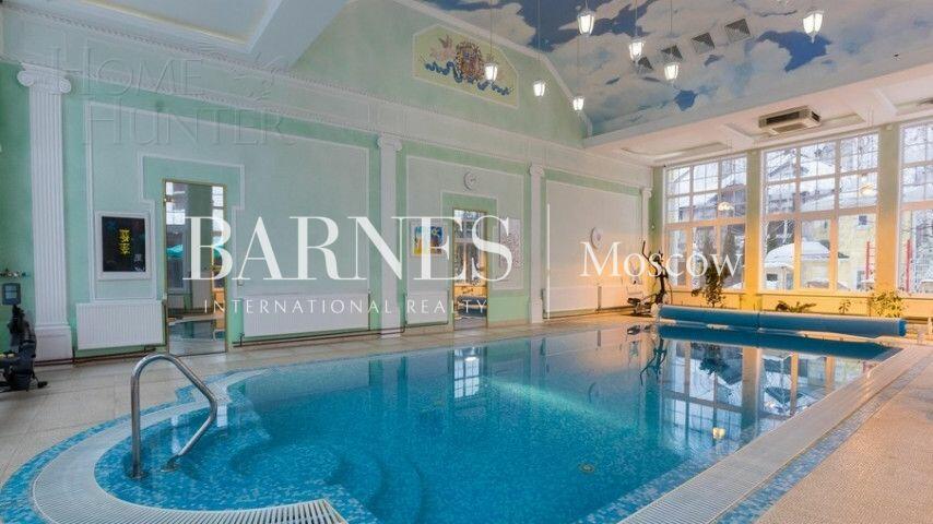 2-этажный коттедж 800 м² с отделкой