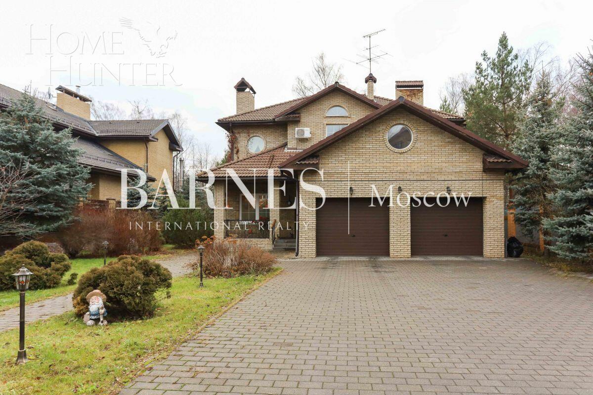 2-этажный коттедж 300 м² с отделкой