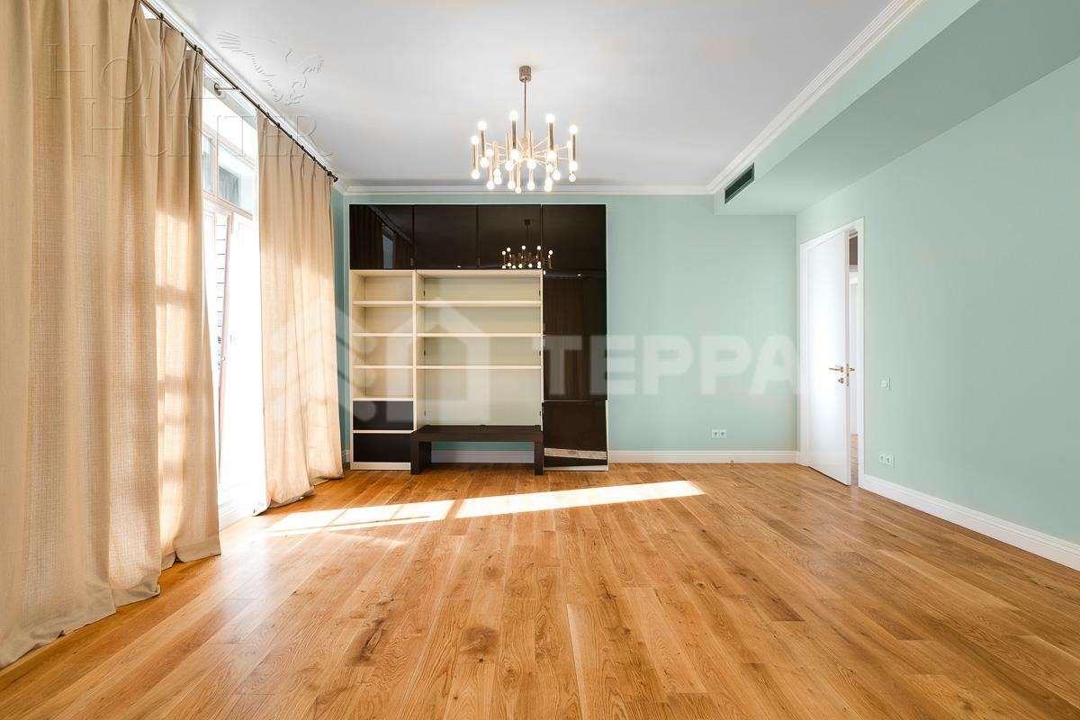 3-этажный таунхаус 365 м² с отделкой