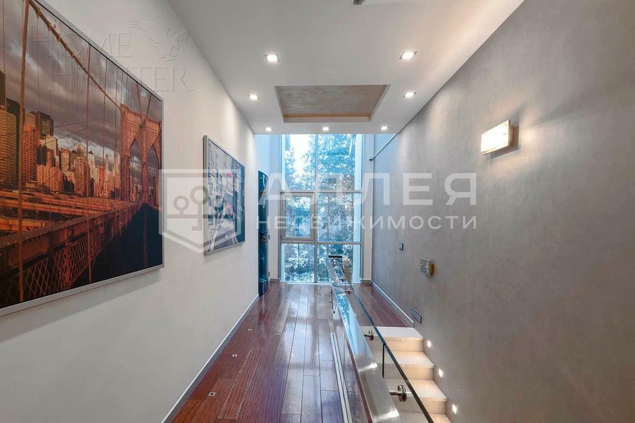 3-этажный таунхаус 350 м² с отделкой