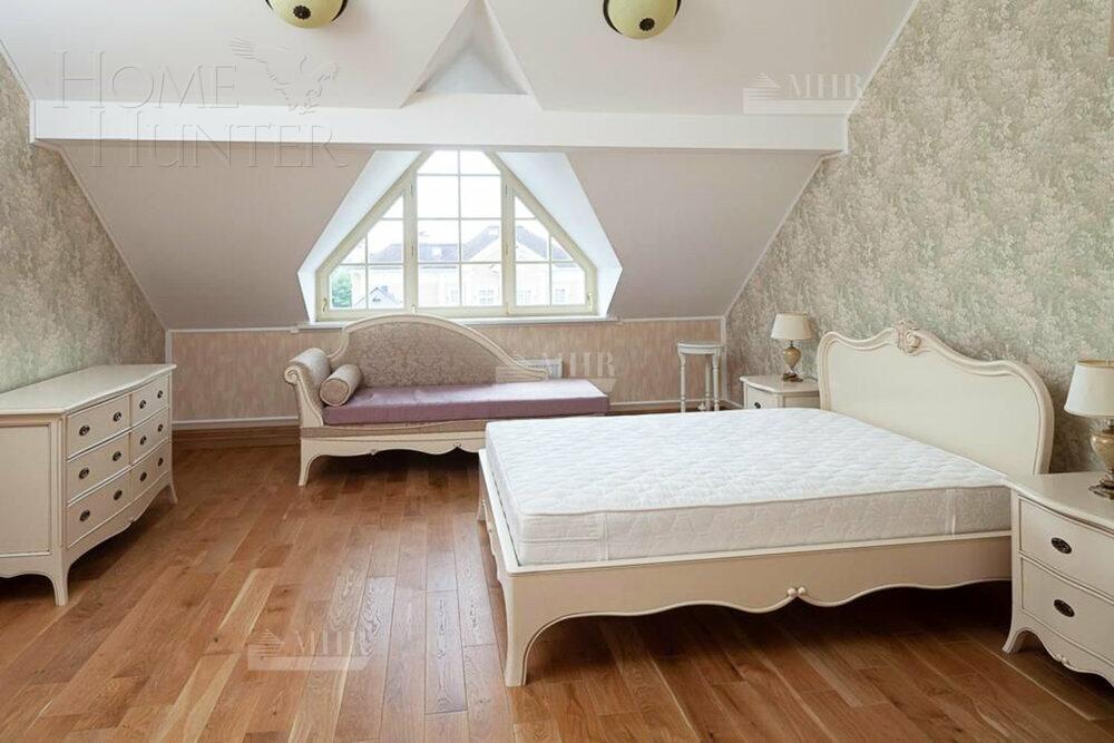 2-этажный коттедж 1 700 м² с отделкой