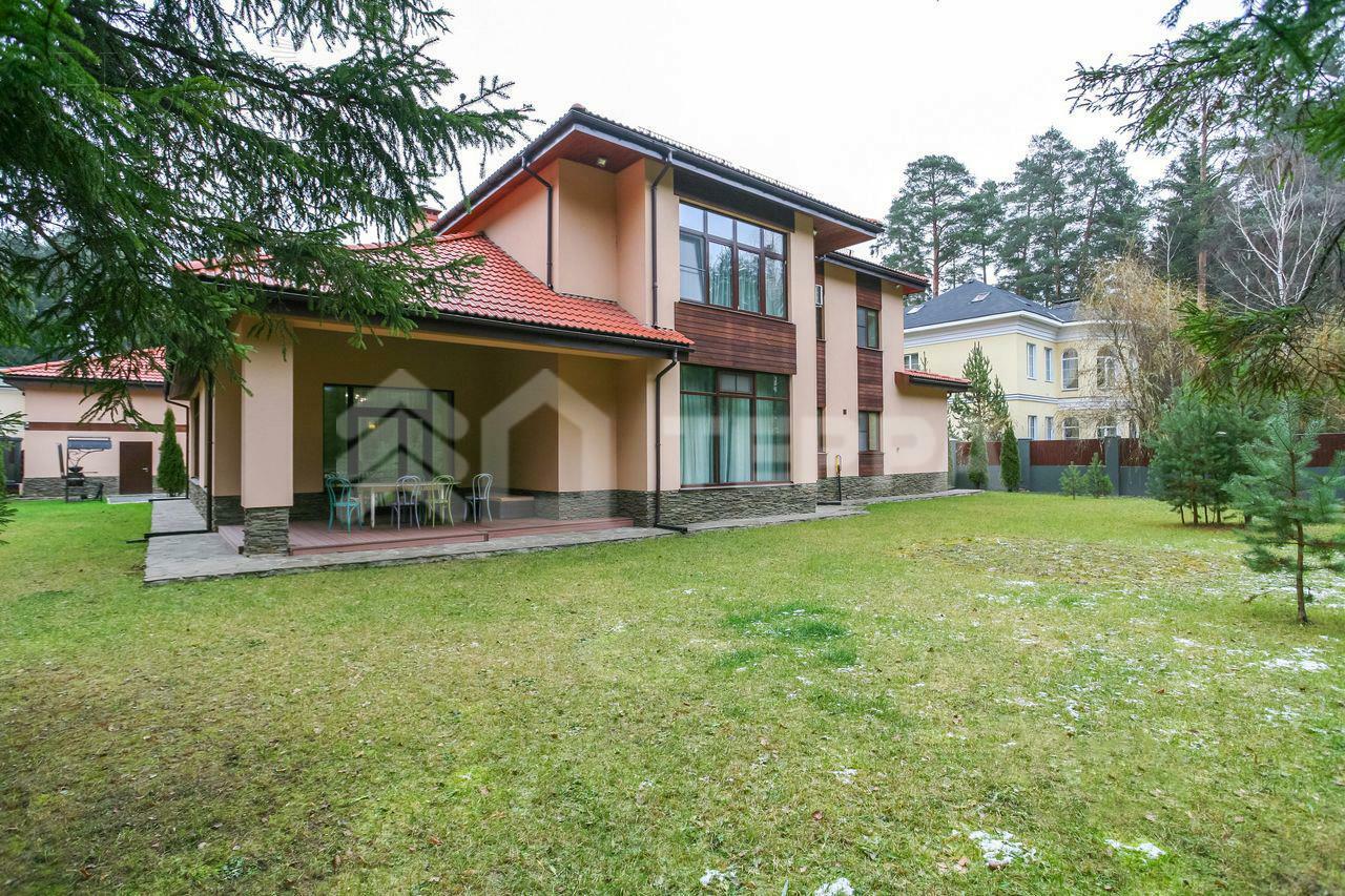 2-этажный коттедж 500 м² с отделкой