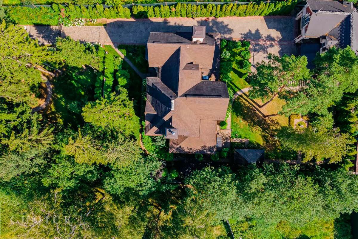 3-этажный коттедж 580 м² с отделкой