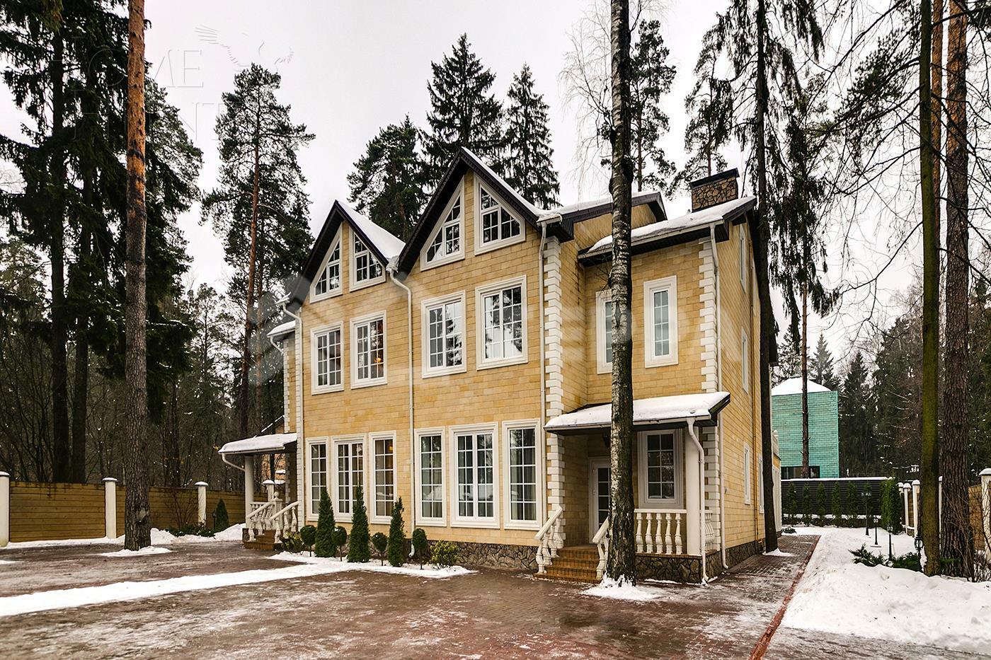 2-этажный таунхаус 385 м² с отделкой