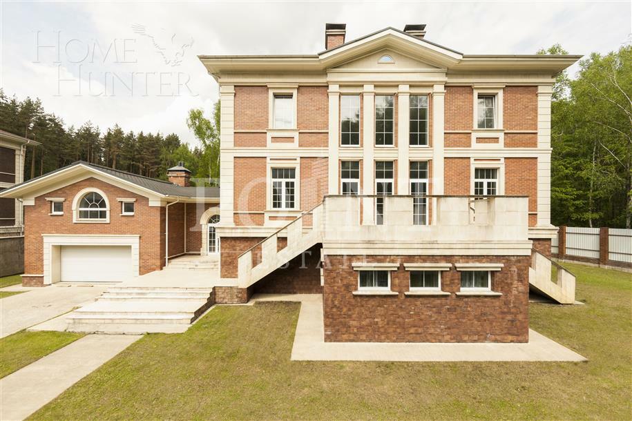 2-этажный коттедж 1 320 м² без отделки