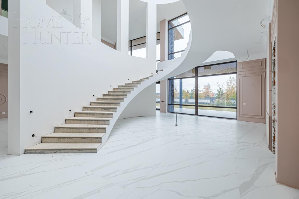 2-этажный коттедж 590 м² с отделкой