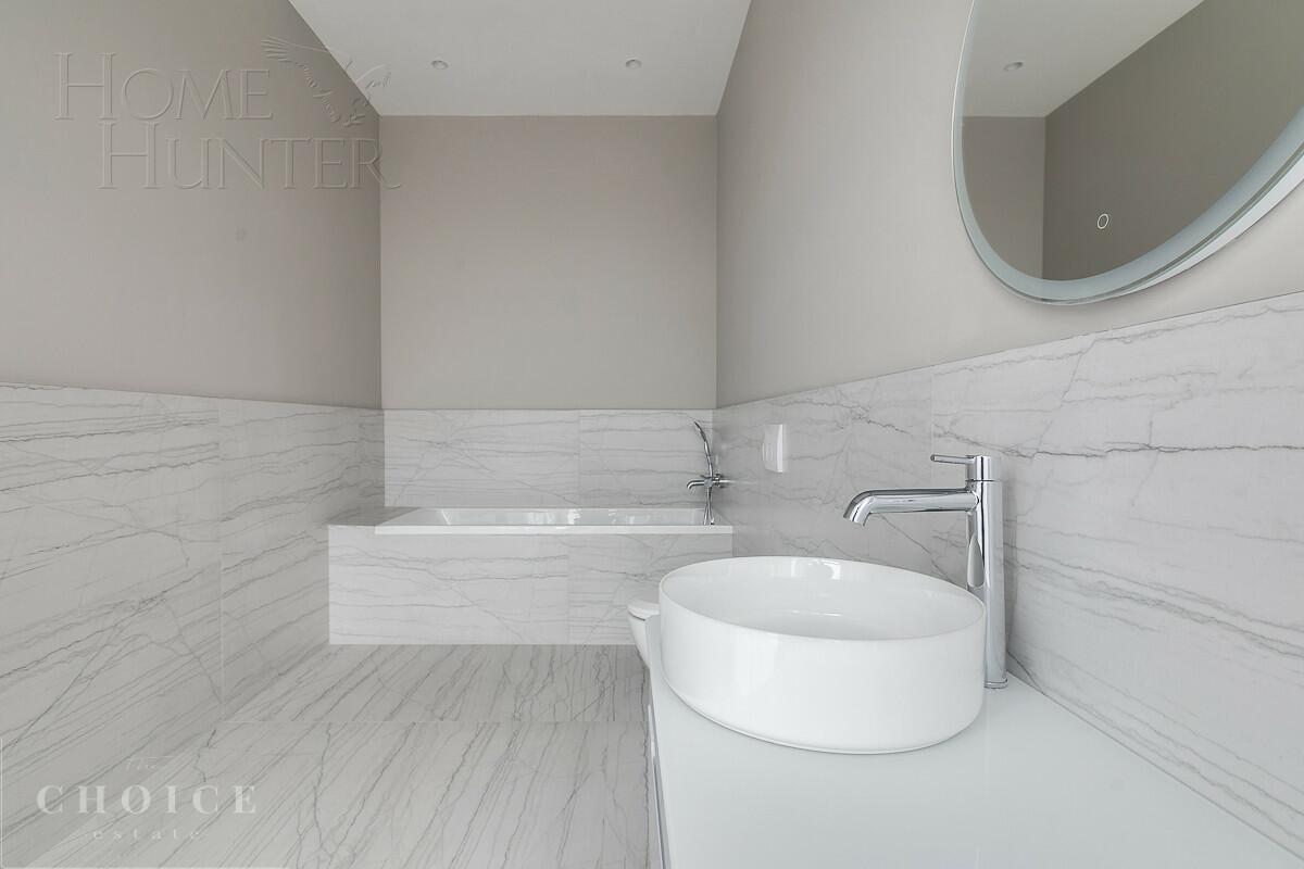 2-этажный коттедж 720 м² с отделкой