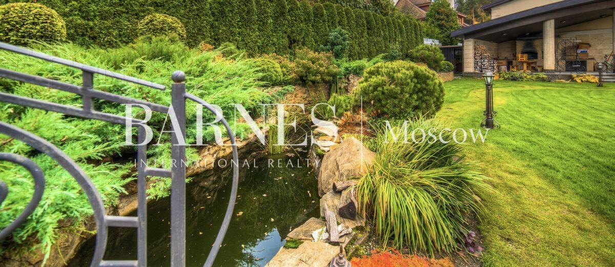 2-этажный коттедж 1 400 м² с отделкой