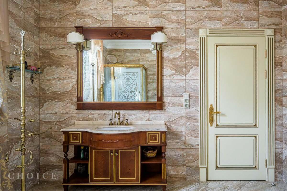 3-этажный коттедж 580 м² с отделкой