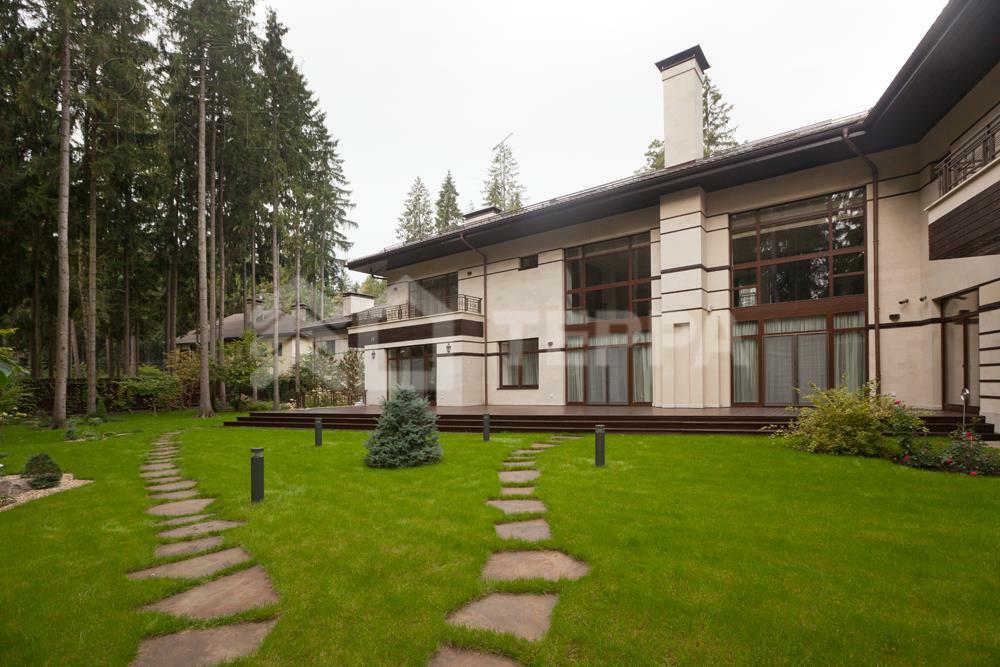 2-этажный коттедж 1 200 м² с отделкой