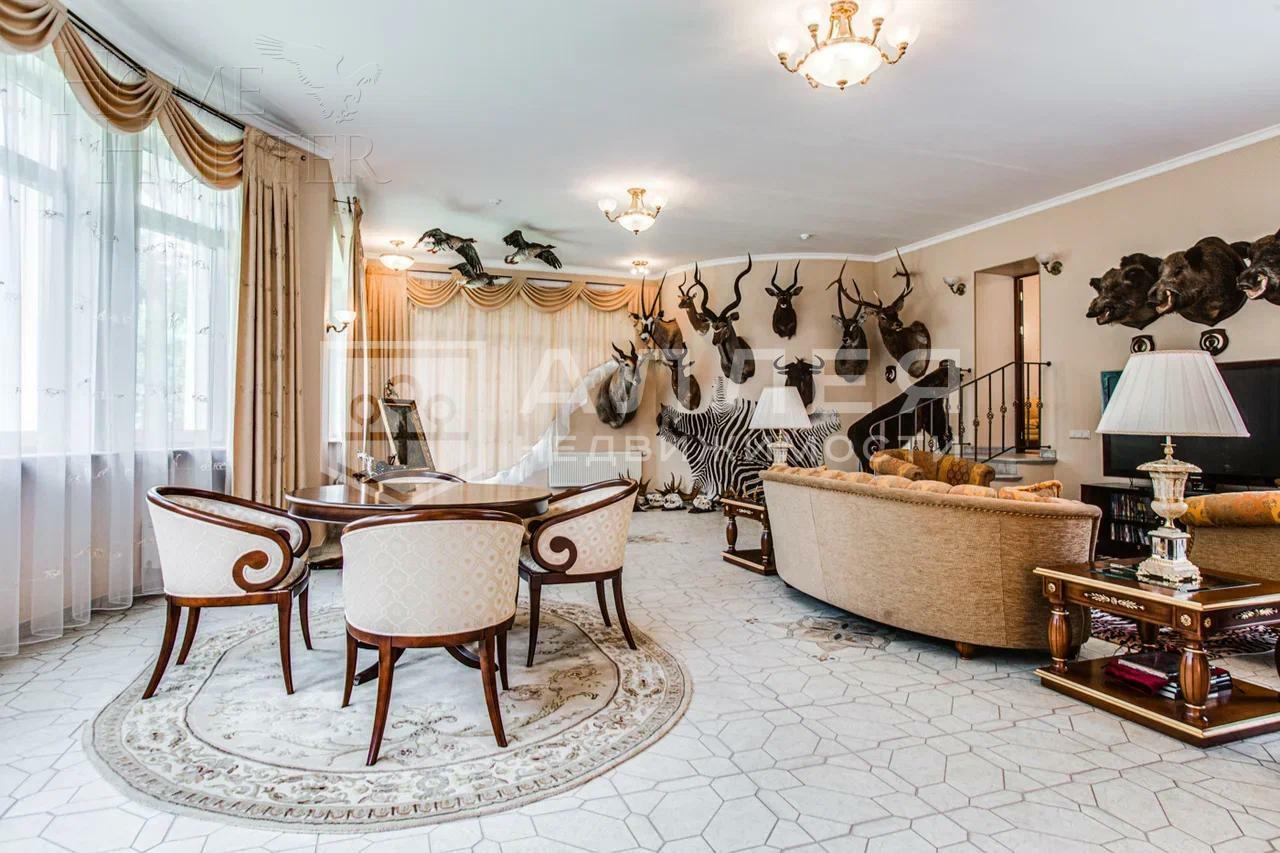 2-этажный коттедж 950 м² с отделкой