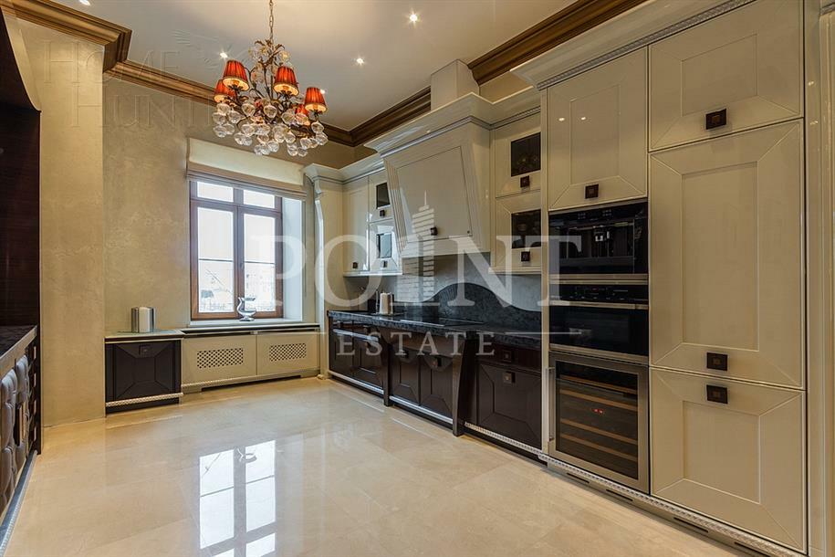 2-этажный коттедж 1 250 м² с отделкой