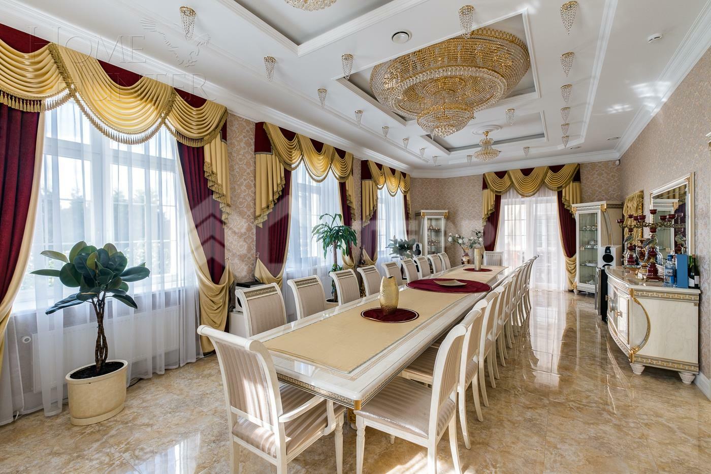 3-этажный коттедж 1 650 м² с отделкой