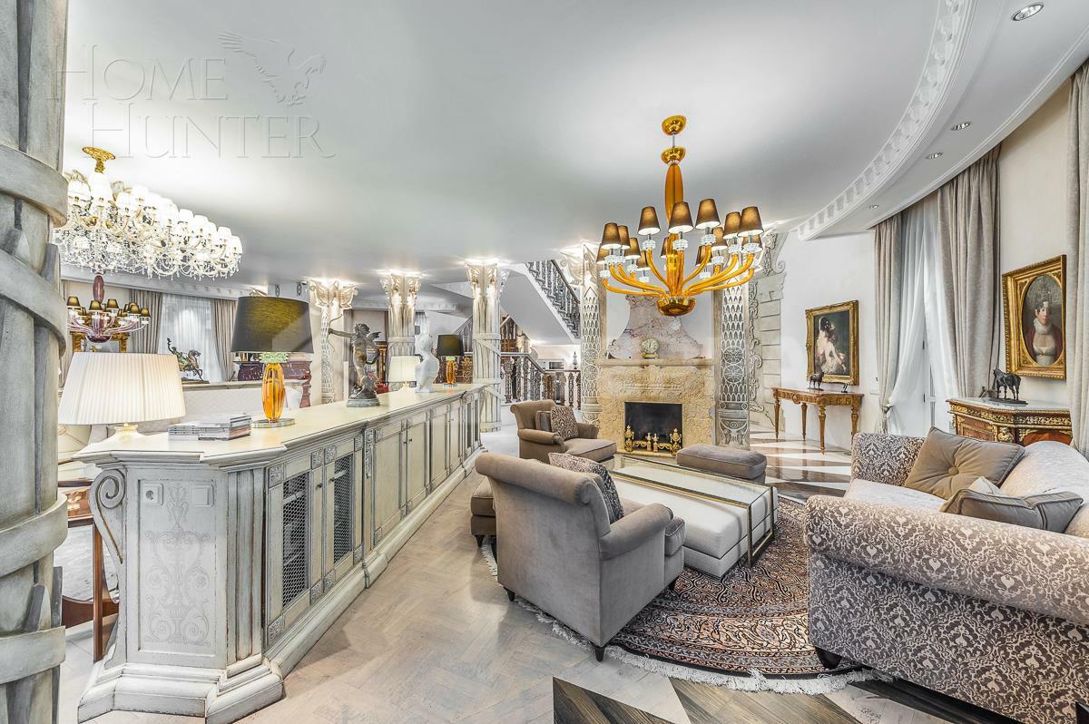 3-этажный коттедж 1 800 м² с отделкой