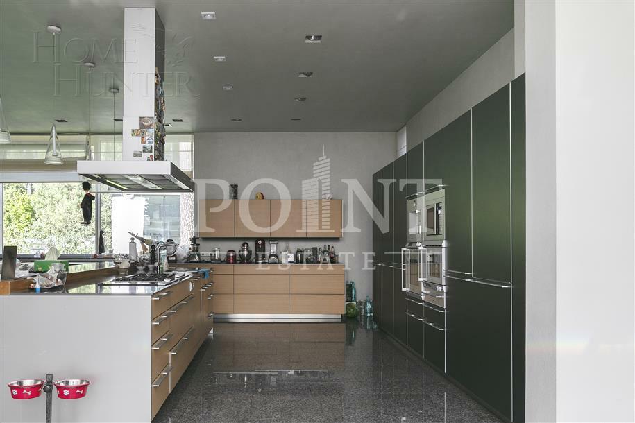 2-этажный коттедж 1 230 м² с отделкой