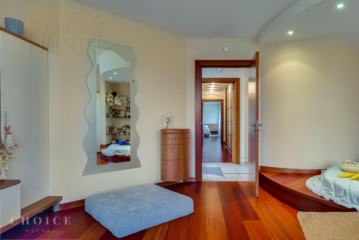 2-этажный коттедж 540 м² с отделкой