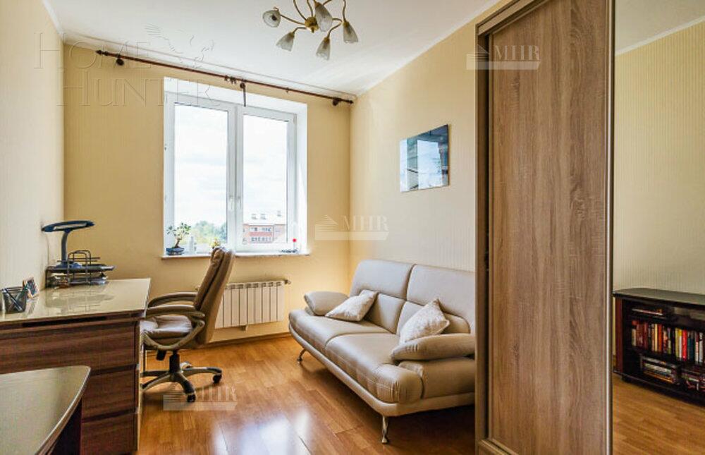 3-этажный коттедж 700 м² с отделкой