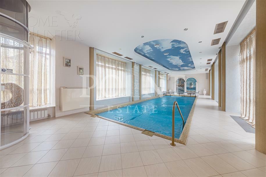 2-этажный коттедж 900 м² с отделкой