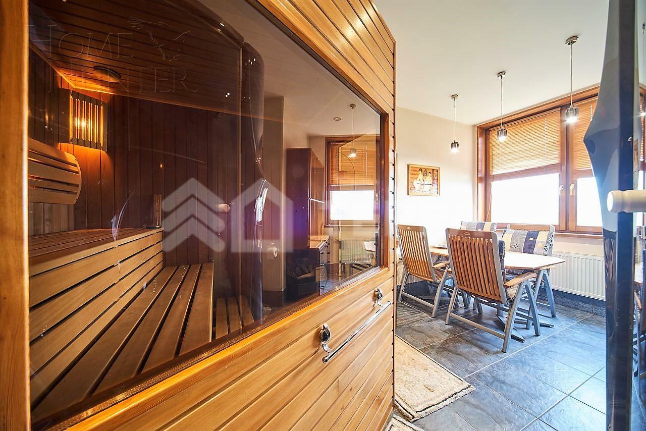 2-УРОВНЕВЫЙ ПЕНТХАУС С ОТДЕЛКОЙ 200 М² НА 25 ЭТАЖЕ