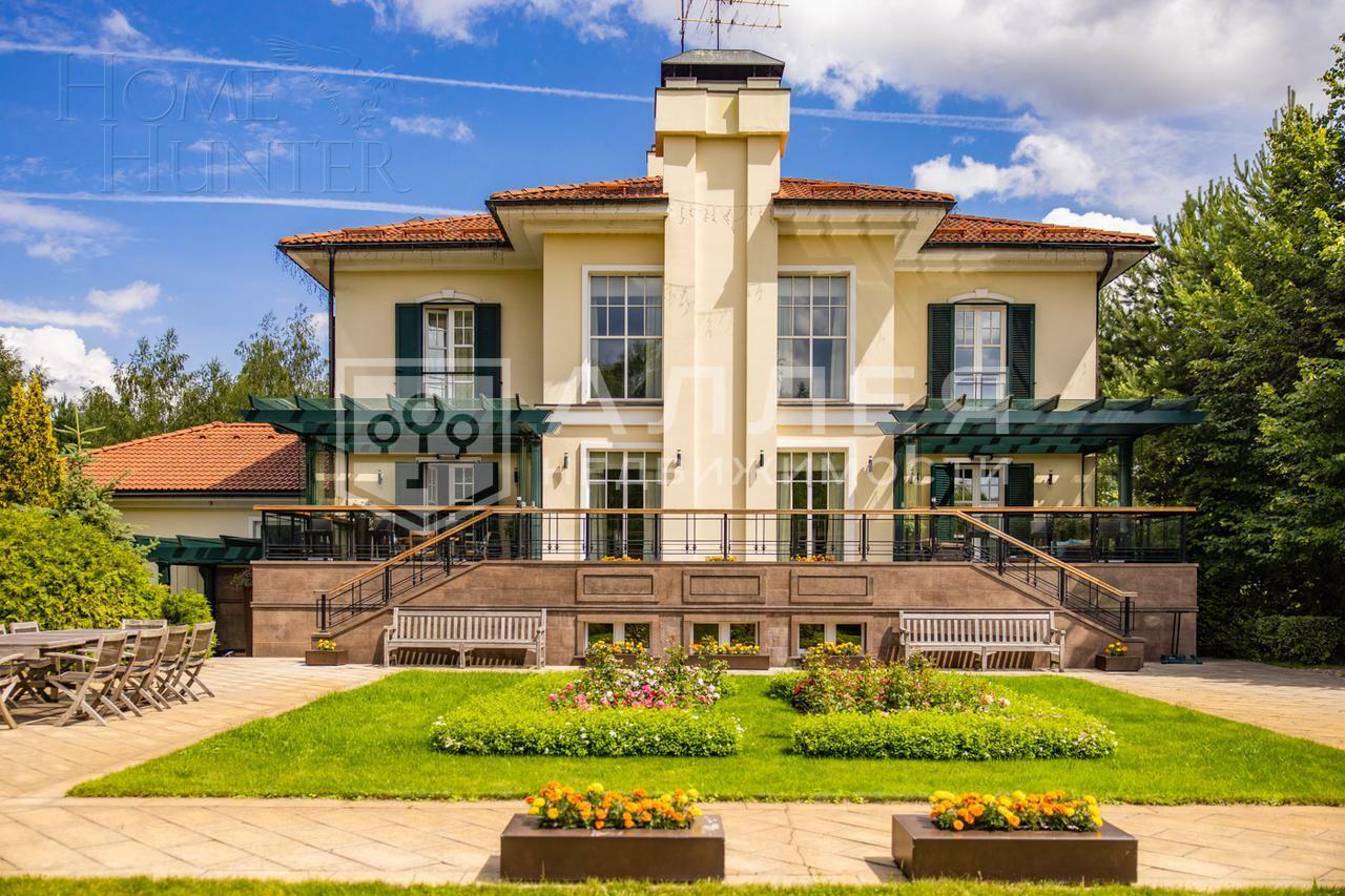 2-этажный коттедж 1 000 м² с отделкой