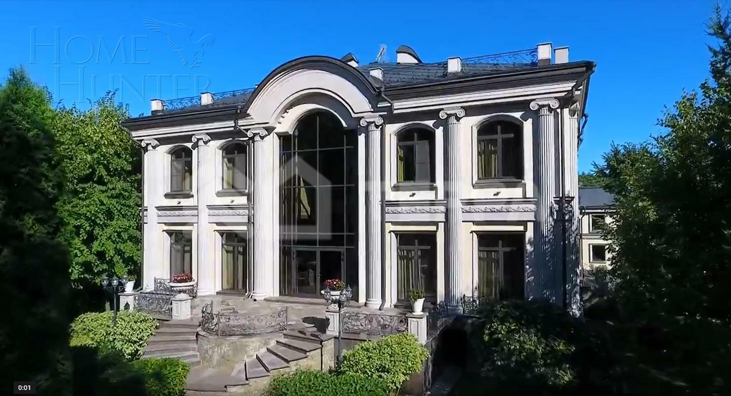 2-этажный коттедж 1 360 м² с отделкой