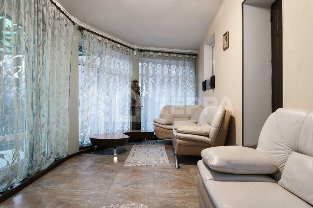 3-этажный таунхаус 200 м² с отделкой