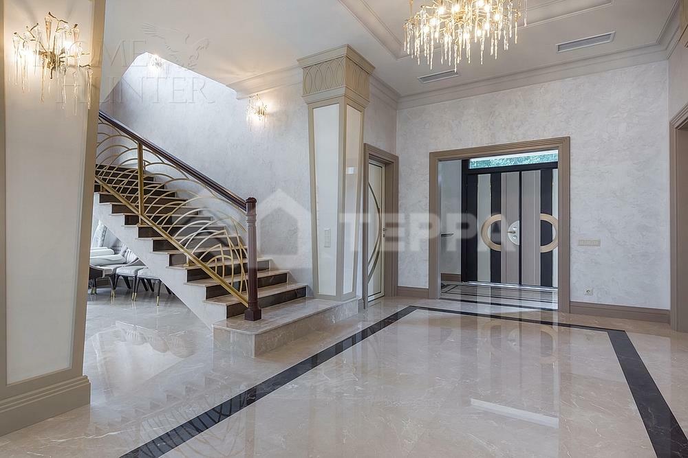 2-этажный коттедж 400 м² с отделкой