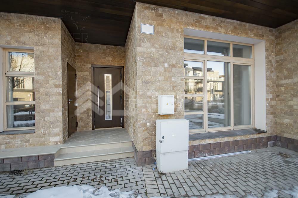 3-этажный таунхаус 291 м² с отделкой