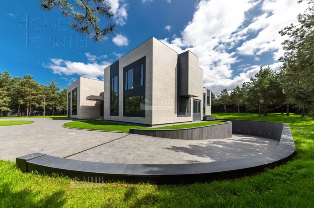 2-этажный коттедж 2 027.4 м² без отделки