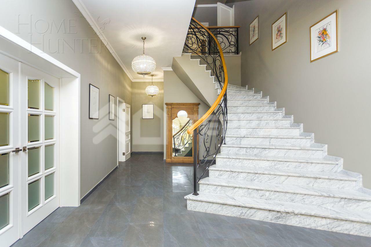 2-этажный коттедж 500 м² с отделкой