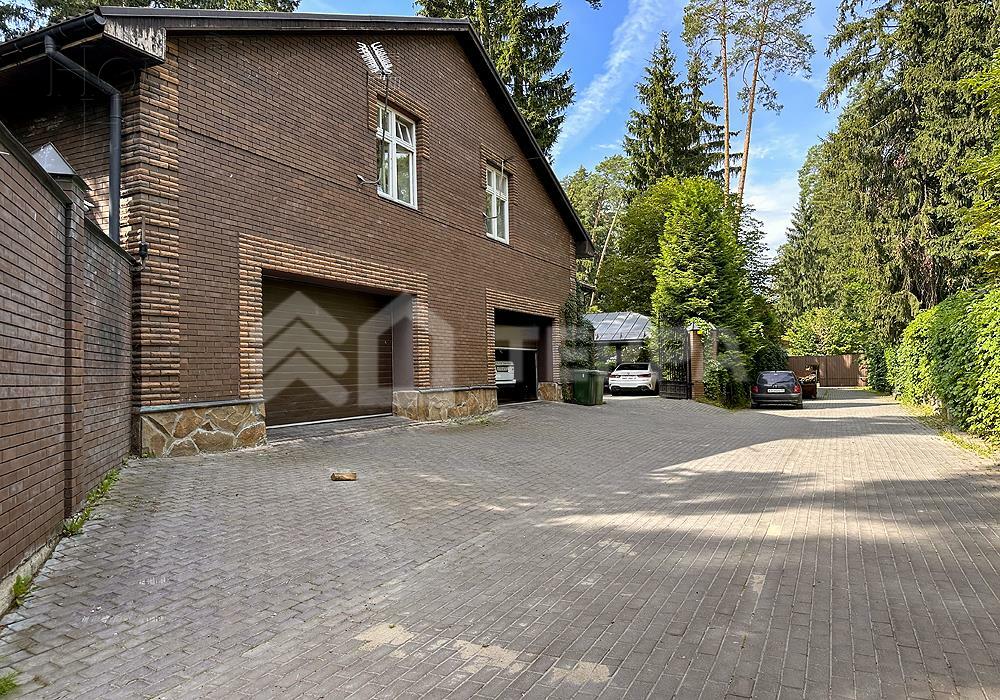 2-этажный коттедж 550 м² с отделкой