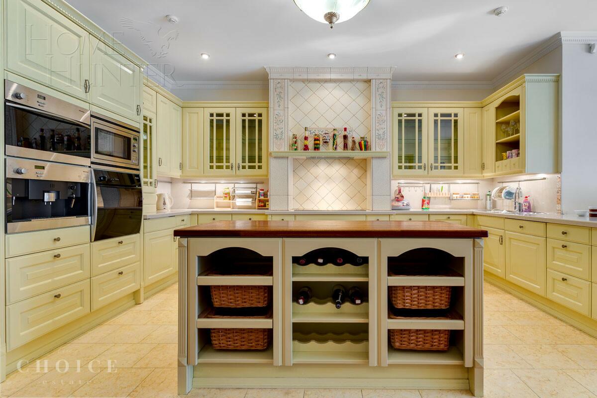 2-этажный коттедж 800 м² с отделкой