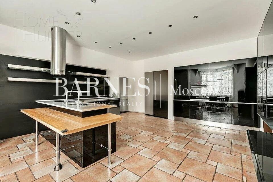 2-этажный коттедж 800 м² с отделкой