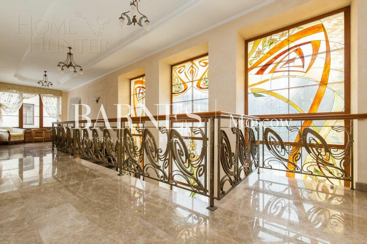 2-этажный коттедж 1 400 м² с отделкой