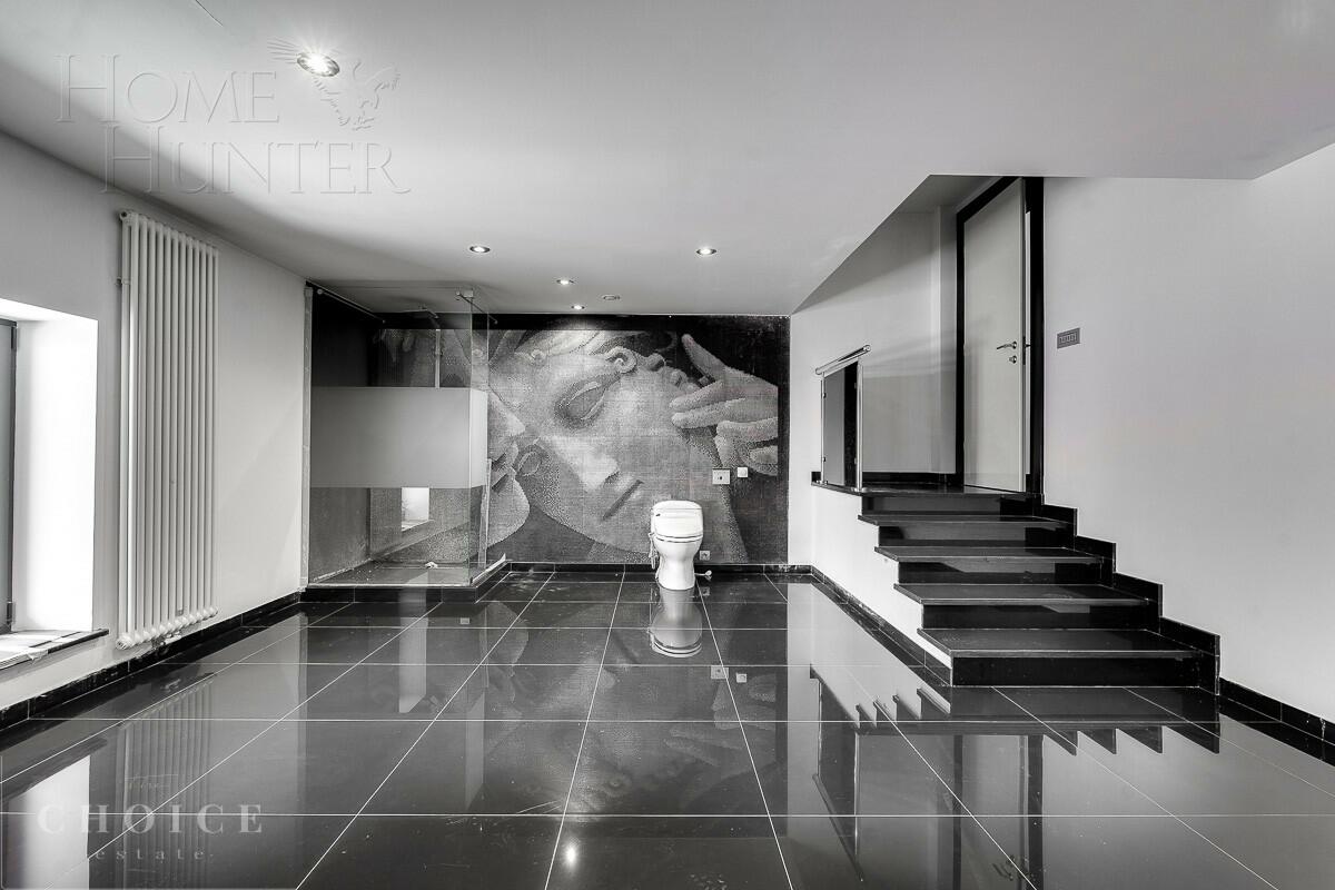 3-этажный коттедж 1 300 м² с отделкой