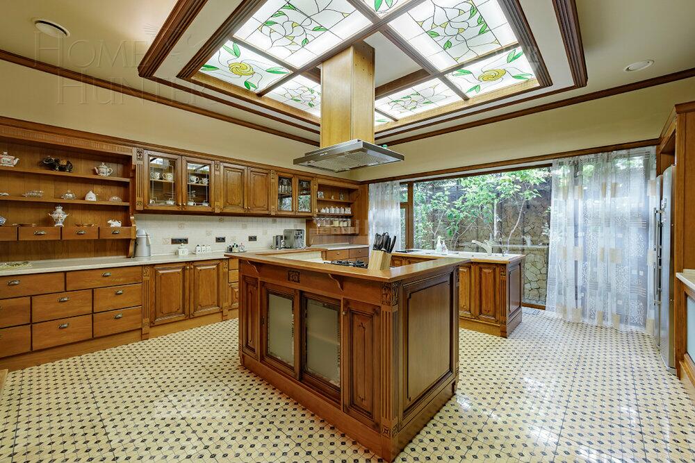 2-этажный коттедж 960 м² с отделкой