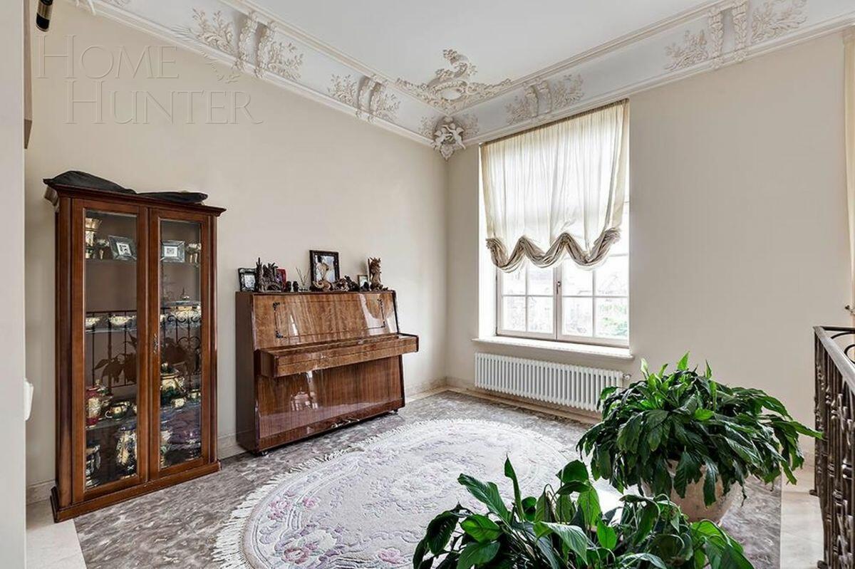 2-этажный коттедж 980 м² с отделкой