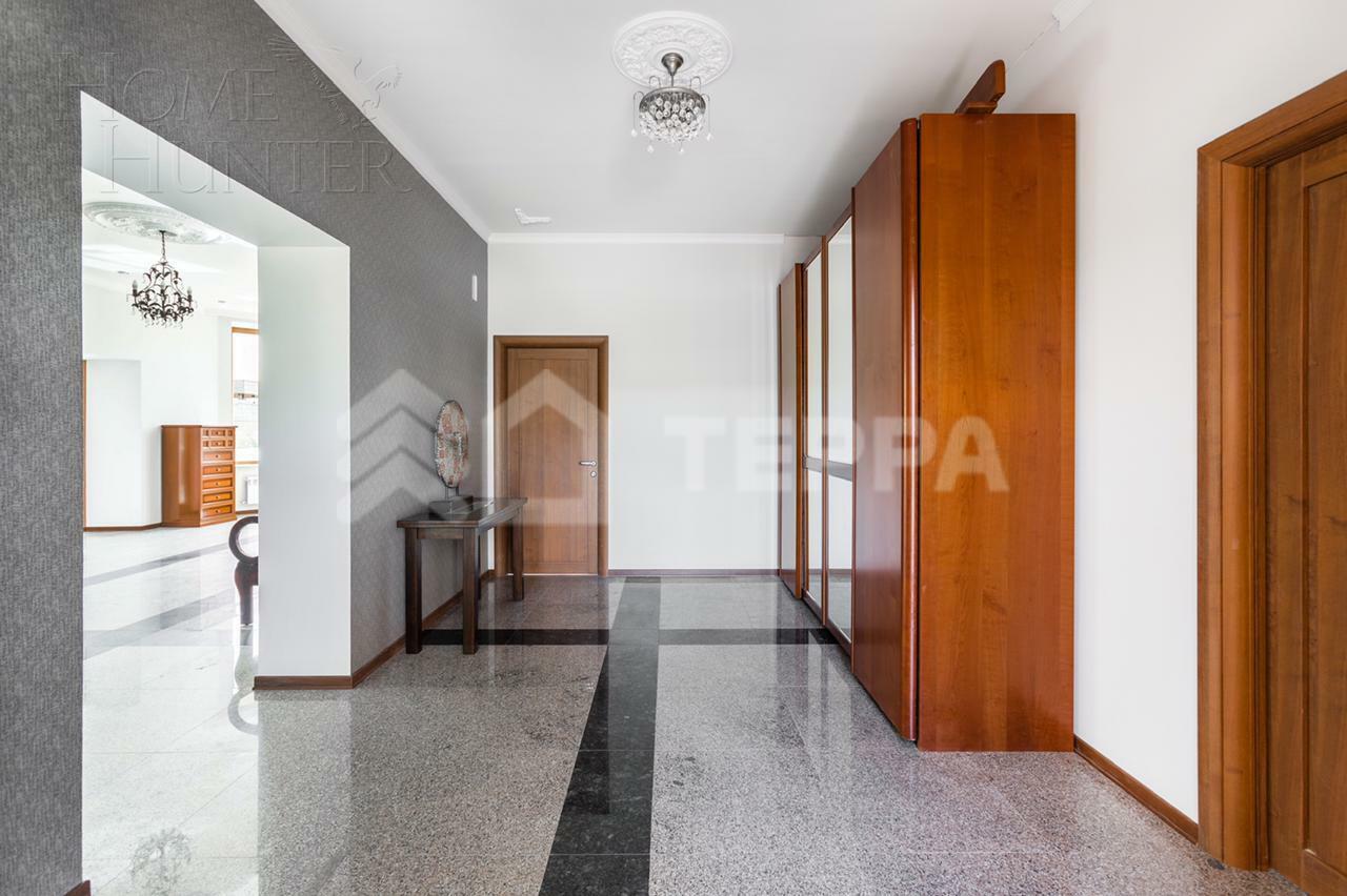 2-этажный коттедж 750 м² с отделкой