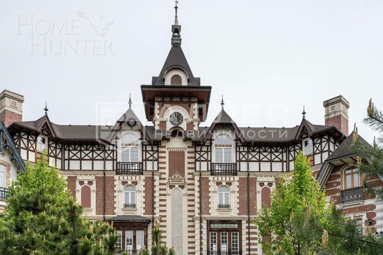 4-этажный таунхаус 362.6 м² без отделки