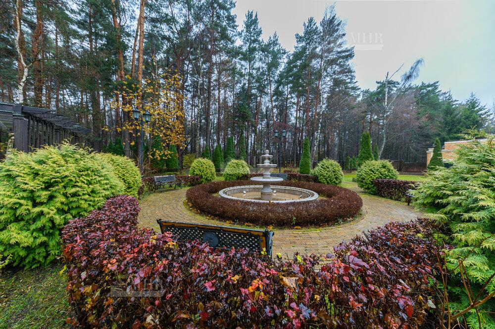 2-этажный коттедж 1 372 м² с отделкой