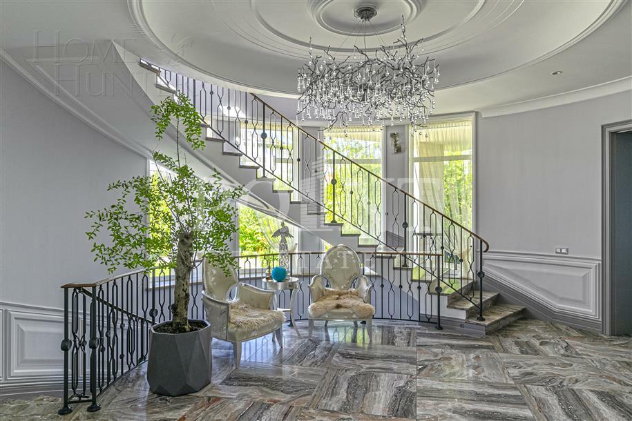 2-этажный коттедж 737 м² с отделкой