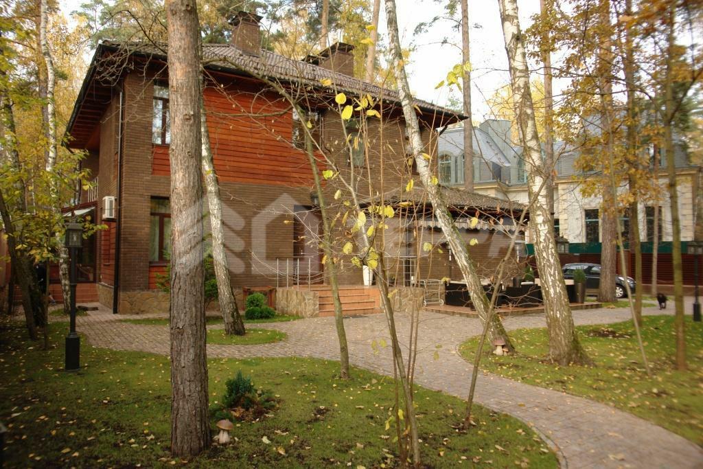 2-этажный коттедж 450 м² с отделкой