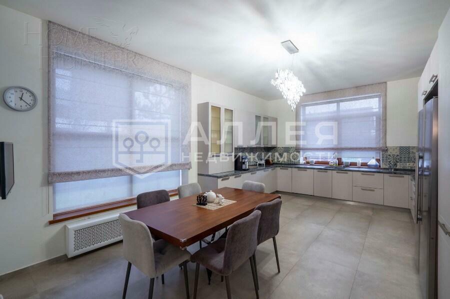 2-этажный коттедж 300 м² с отделкой