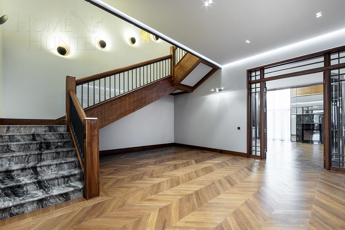 2-этажный коттедж 989.7 м² с отделкой