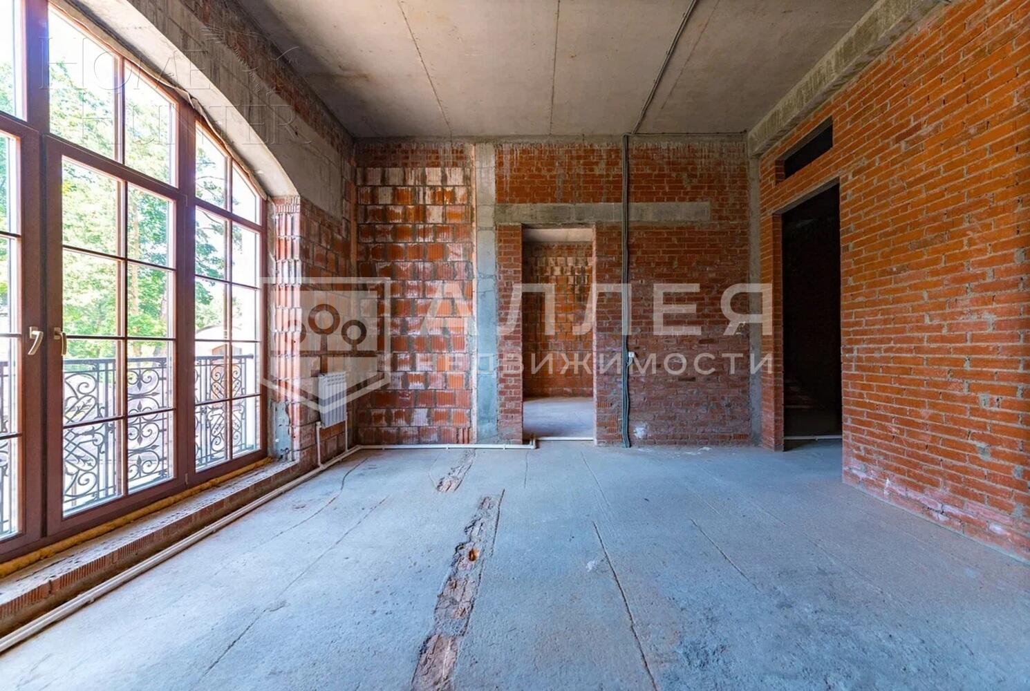 3-этажный коттедж 1 200 м² без отделки