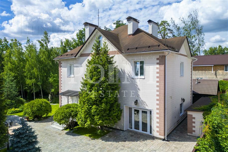 2-этажный коттедж 320 м² с отделкой