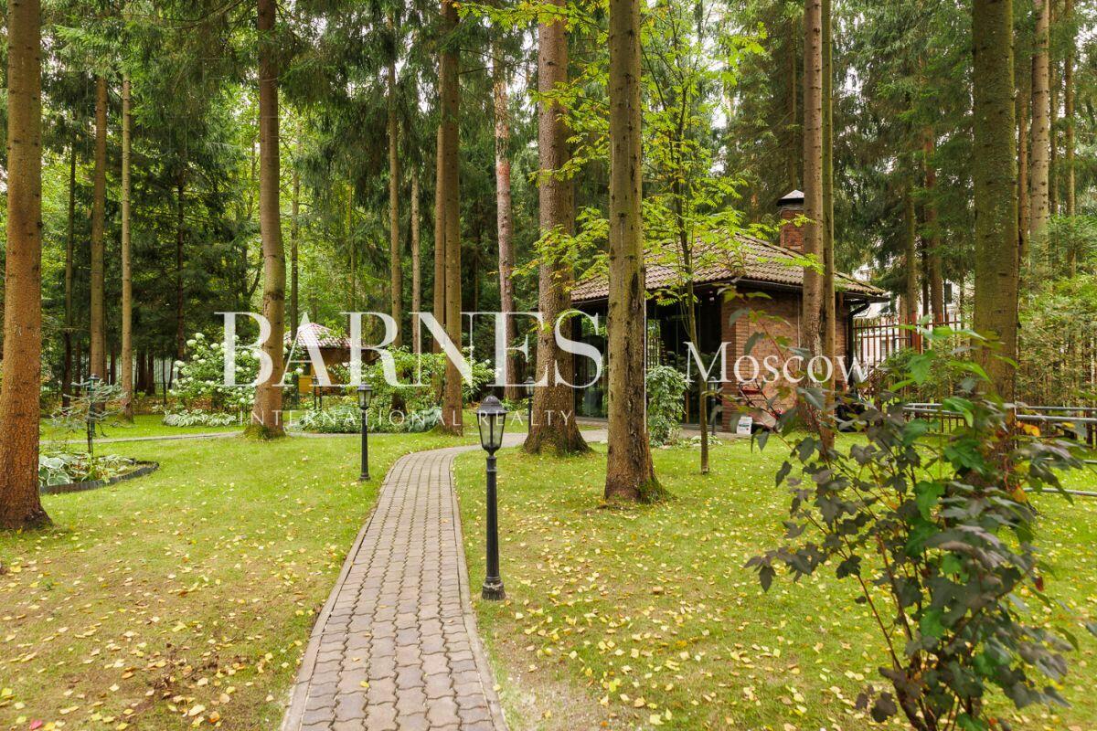 2-этажный коттедж 398.2 м² с отделкой