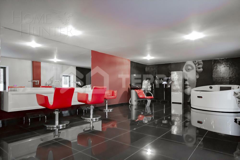 3-этажный коттедж 1 300 м² с отделкой