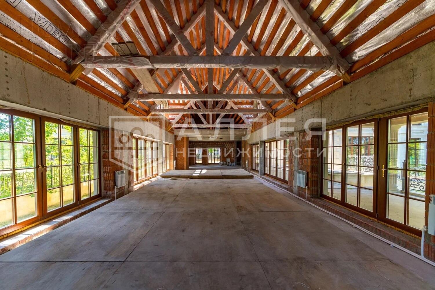 3-этажный коттедж 1 200 м² без отделки