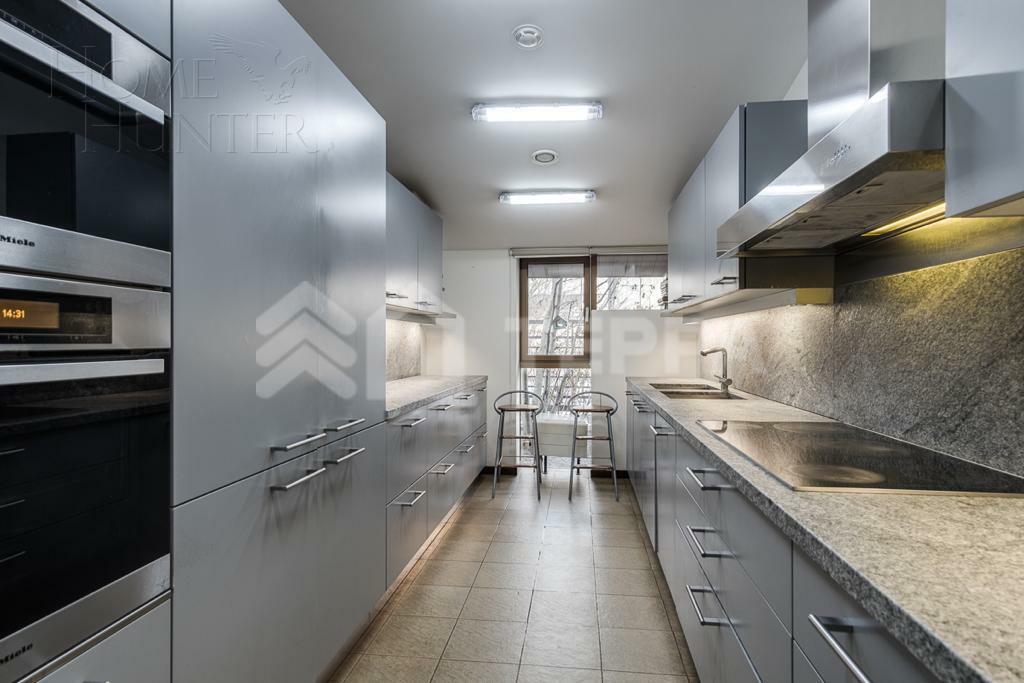 2-этажный коттедж 1 360 м² с отделкой